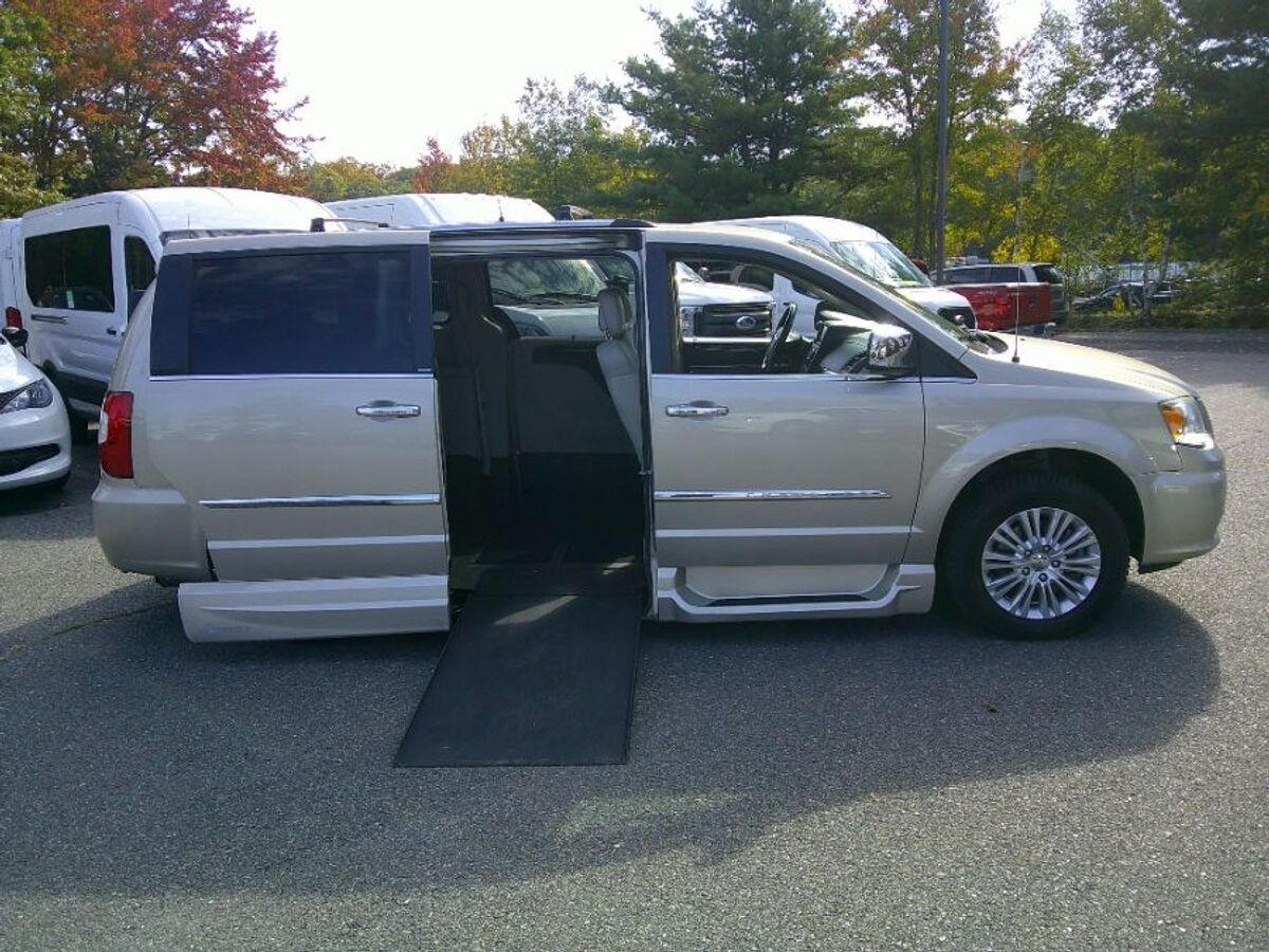 2014 Chrysler Town & Country