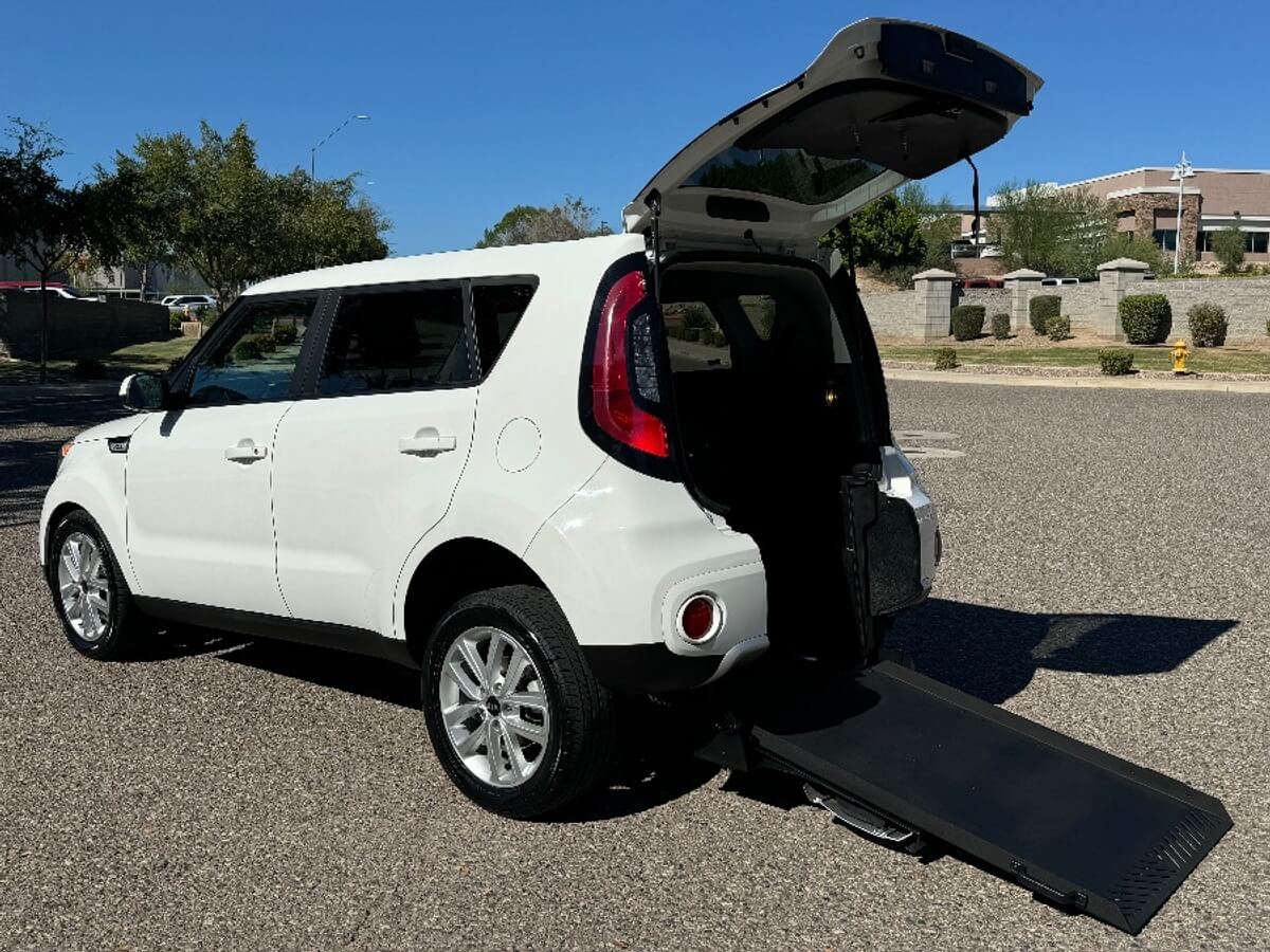 2017 Kia Soul +'s photo