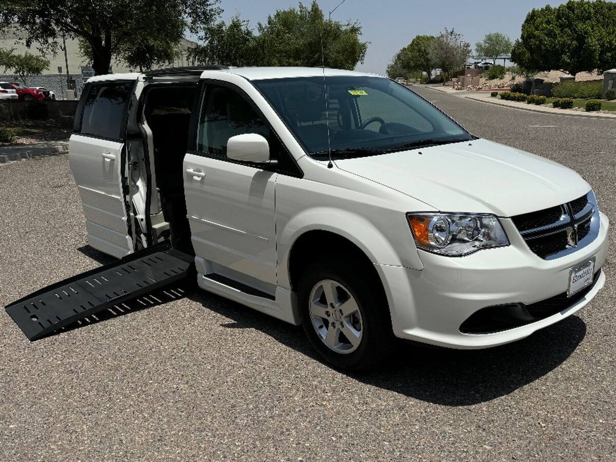 2011 Dodge Grand Caravan Mainstreet's photo
