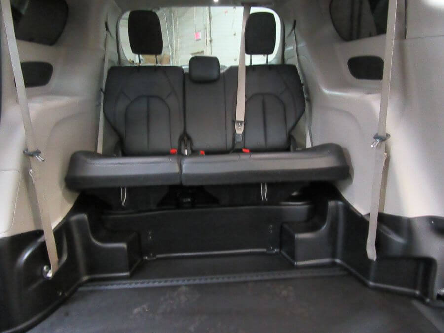 2020 Chrysler Pacifica Touring L's photo