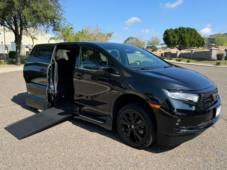 2023 Honda Odyssey SPORT